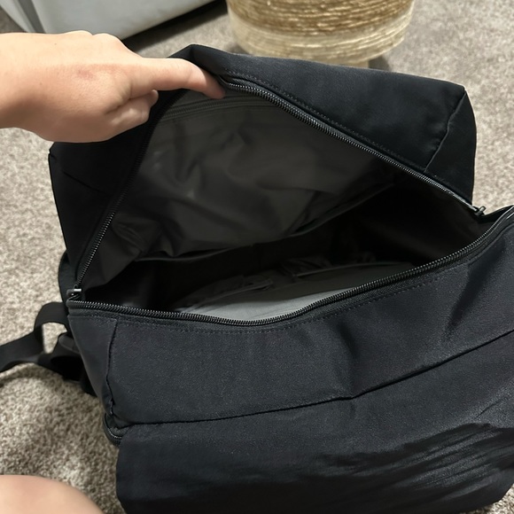 Beis ultimate diaper bag - Picture 4 of 6